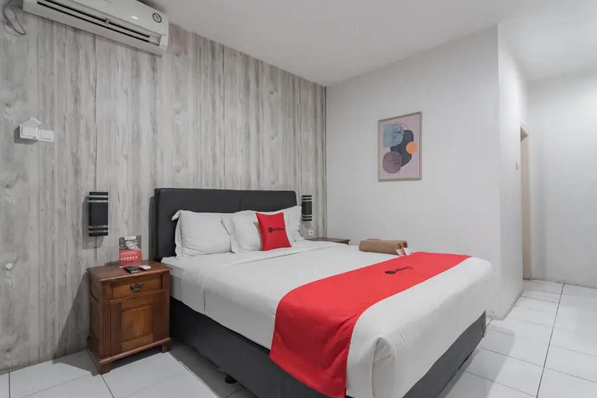 Reddoorz At Arwiga Hotel Near Rs Hasan Sadikin Bandung Eksteriør bilde