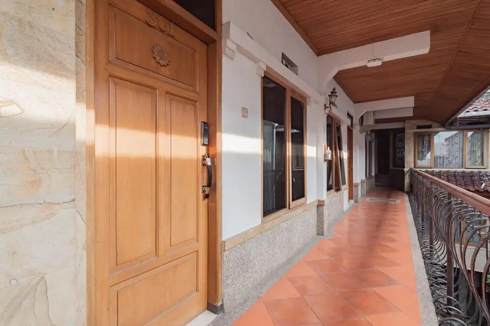 Reddoorz At Arwiga Hotel Near Rs Hasan Sadikin Bandung Eksteriør bilde