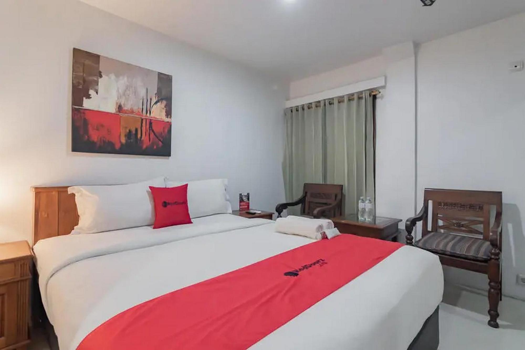Reddoorz At Arwiga Hotel Near Rs Hasan Sadikin Bandung Eksteriør bilde