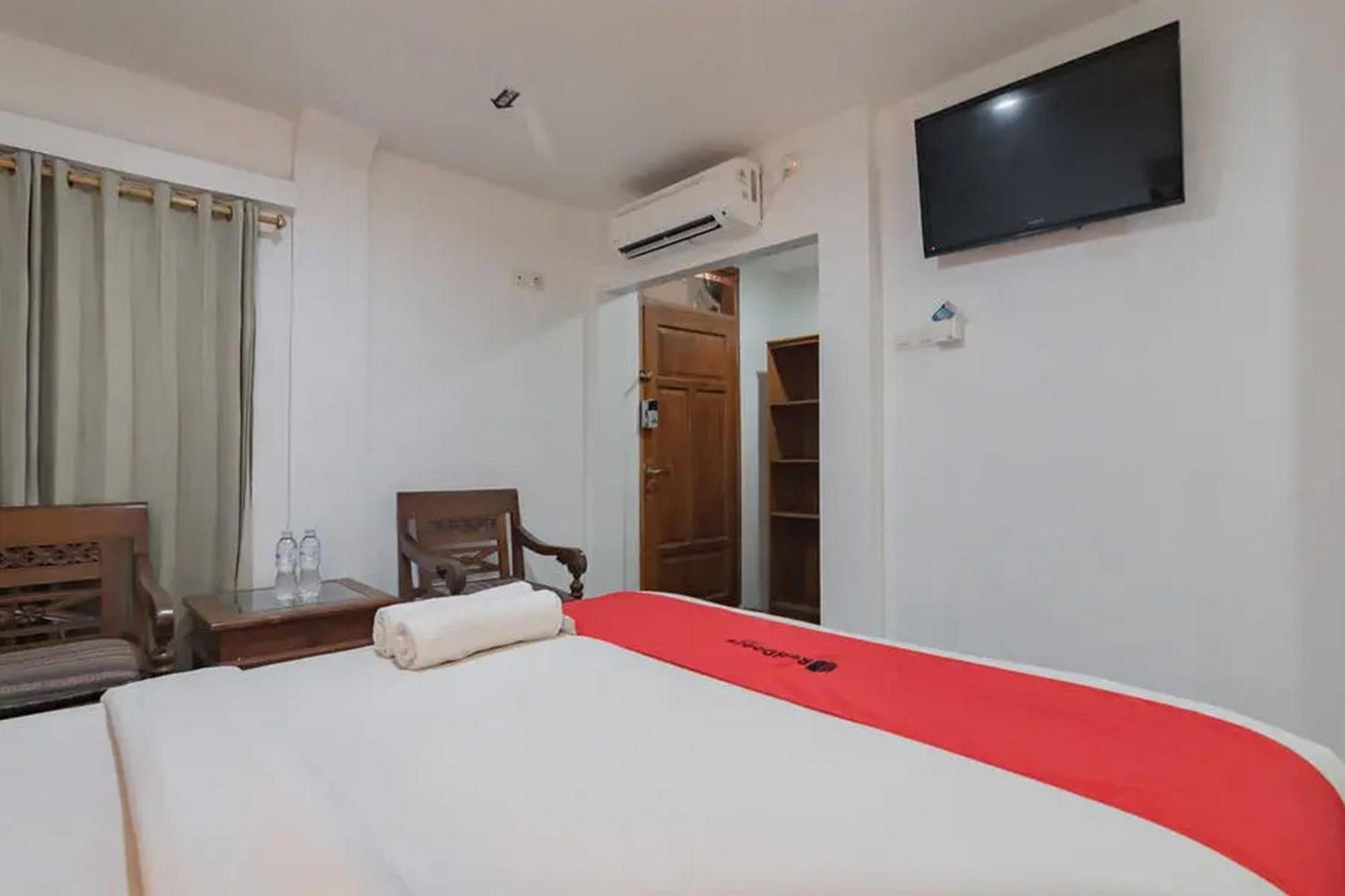 Reddoorz At Arwiga Hotel Near Rs Hasan Sadikin Bandung Eksteriør bilde
