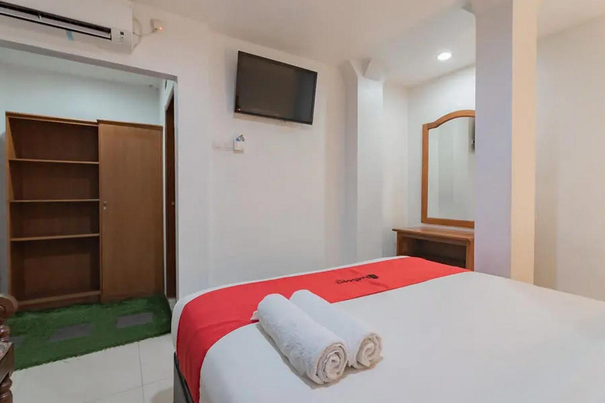 Reddoorz At Arwiga Hotel Near Rs Hasan Sadikin Bandung Eksteriør bilde