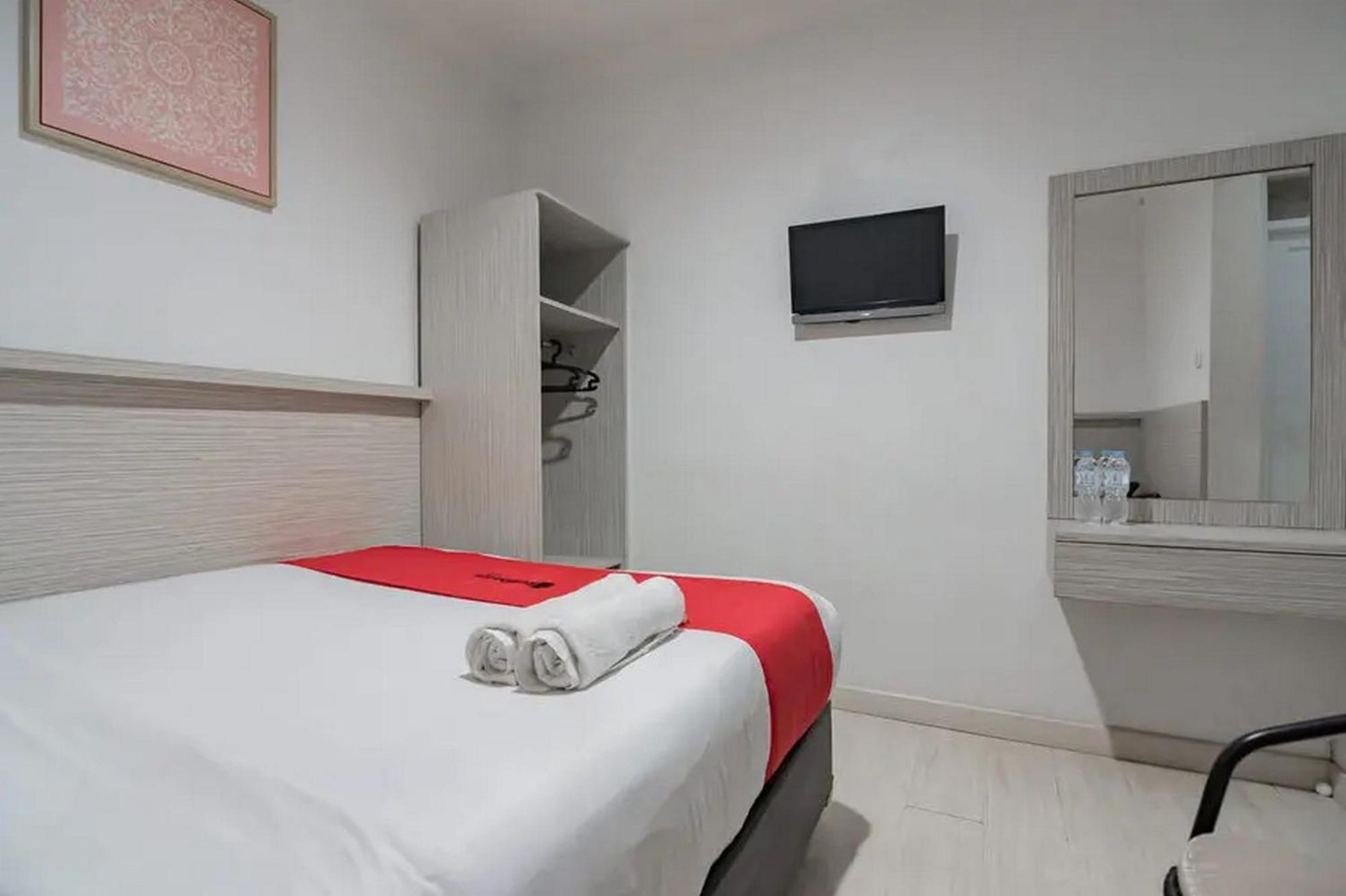 Reddoorz At Arwiga Hotel Near Rs Hasan Sadikin Bandung Eksteriør bilde