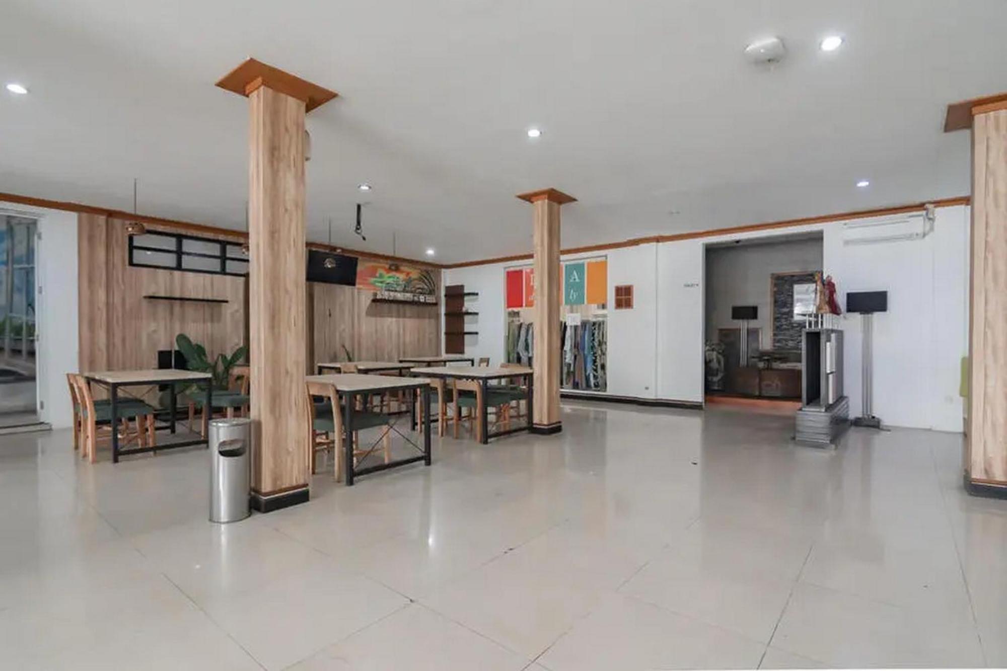 Reddoorz At Arwiga Hotel Near Rs Hasan Sadikin Bandung Eksteriør bilde